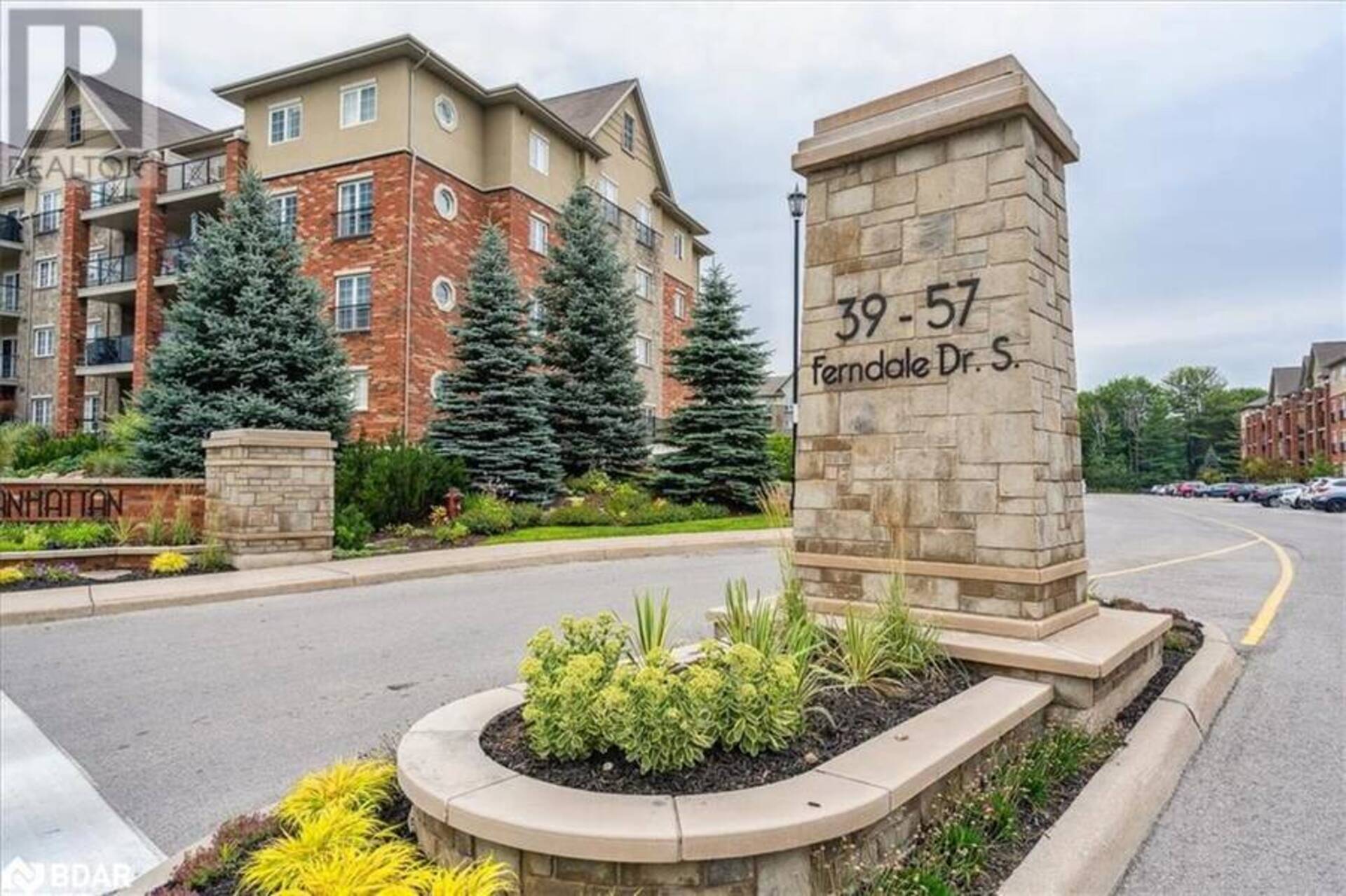 39 FERNDALE Drive S Unit# 311 Barrie