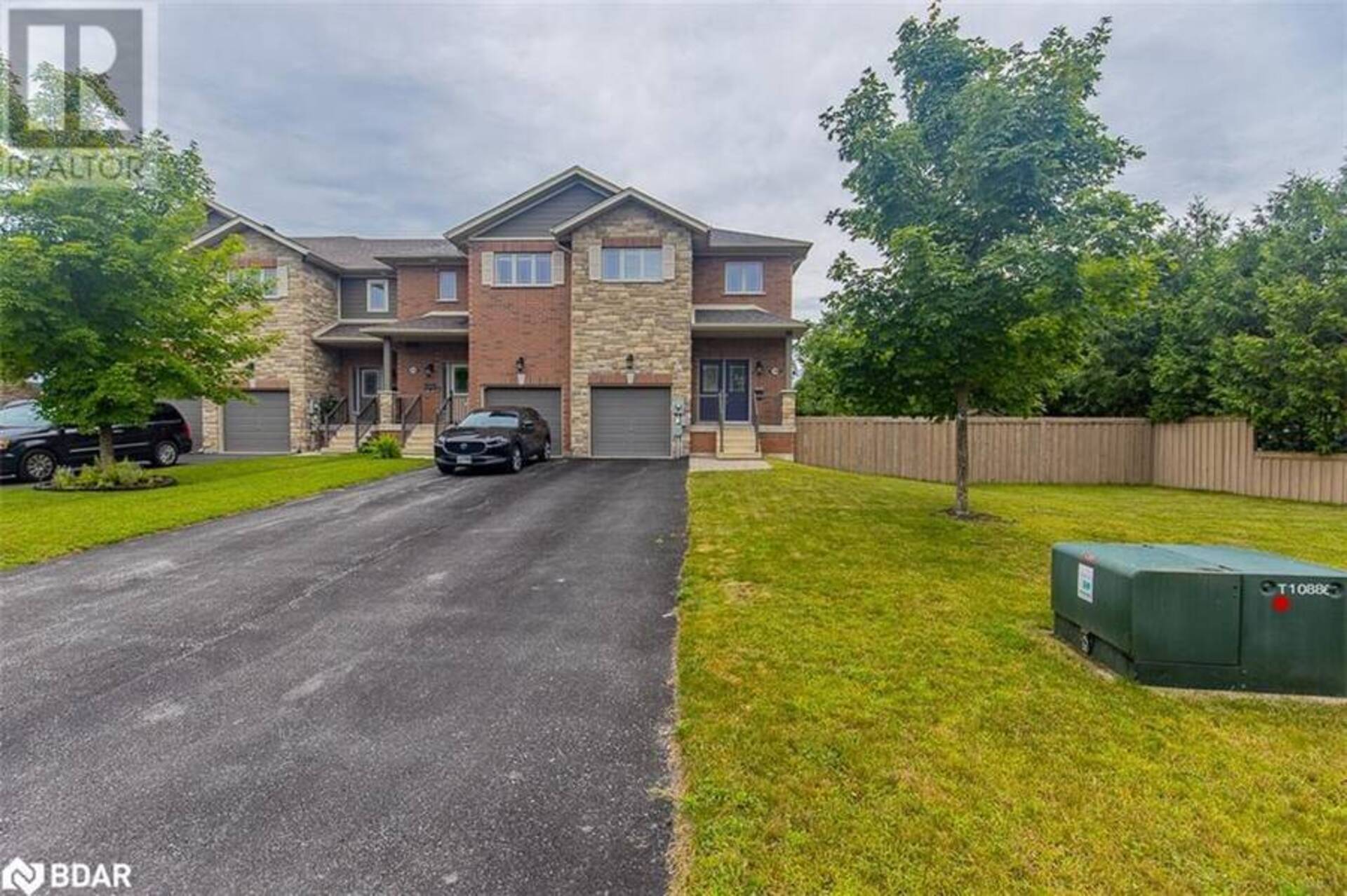 228H CRAWFORD Street Barrie