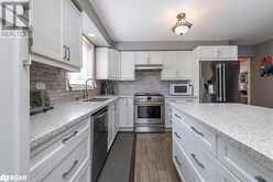 6 WHITE ELM Road Barrie