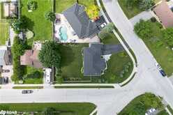 203 MONTGOMERY Drive Barrie