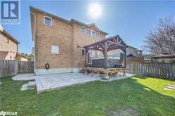 36 BATTEAUX Street Barrie