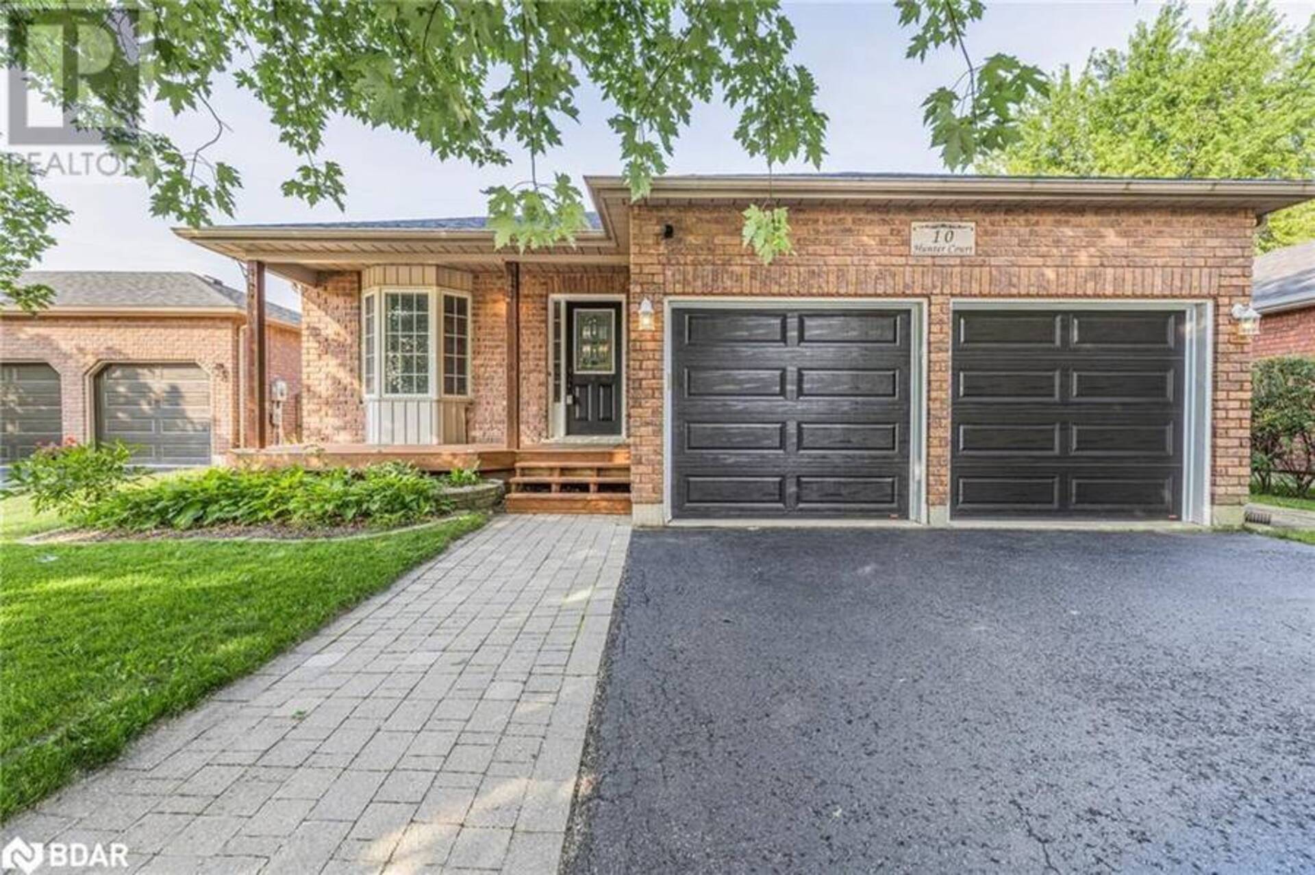 10 HUNTER Court Elmvale