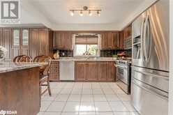 141 FERNDALE Drive S Barrie