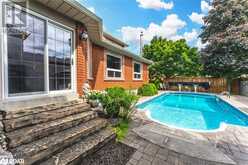 141 FERNDALE Drive S Barrie