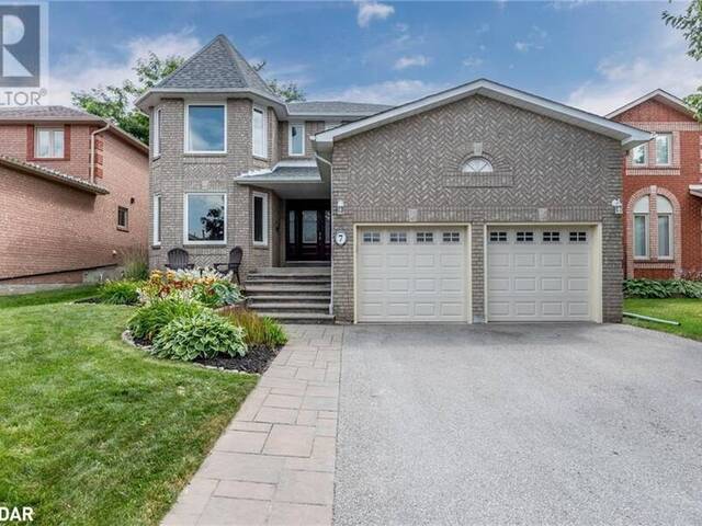 7 BISHOP Drive Barrie Ontario