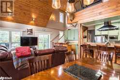 8098 LAIDLAW Avenue Washago