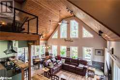 8098 LAIDLAW Avenue Washago