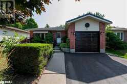 92 HICKLING Trail E Barrie