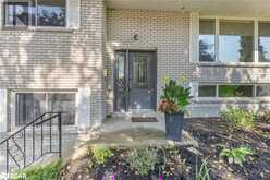 12 ROSLYN Road Barrie