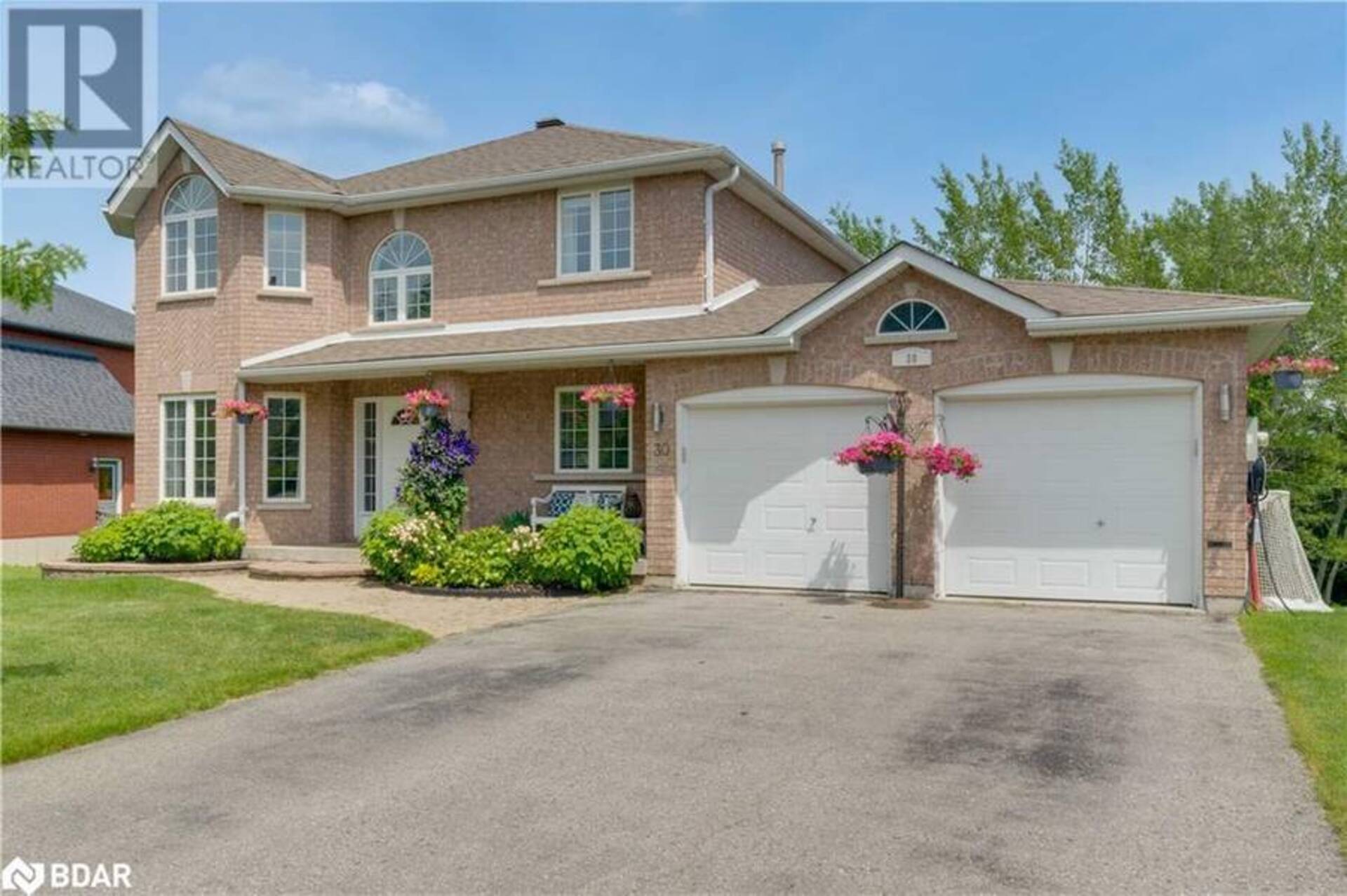 30 CAPILANO Court Barrie