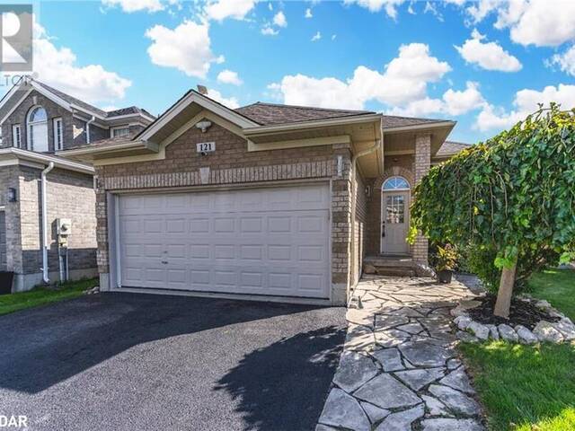 121 SOVEREIGNS Gate Barrie Ontario