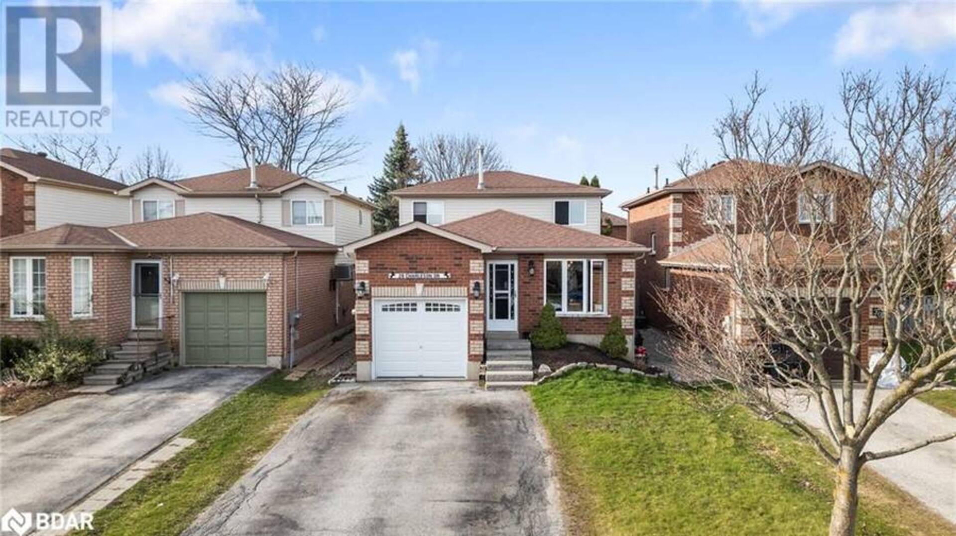 28 CHARLESON Drive Barrie