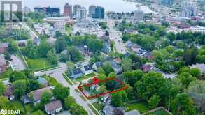 124 BERCZY Street Barrie