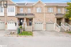 8 ARBUCKLE Way Whitby