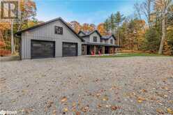 1025 DAVIS Drive Gravenhurst