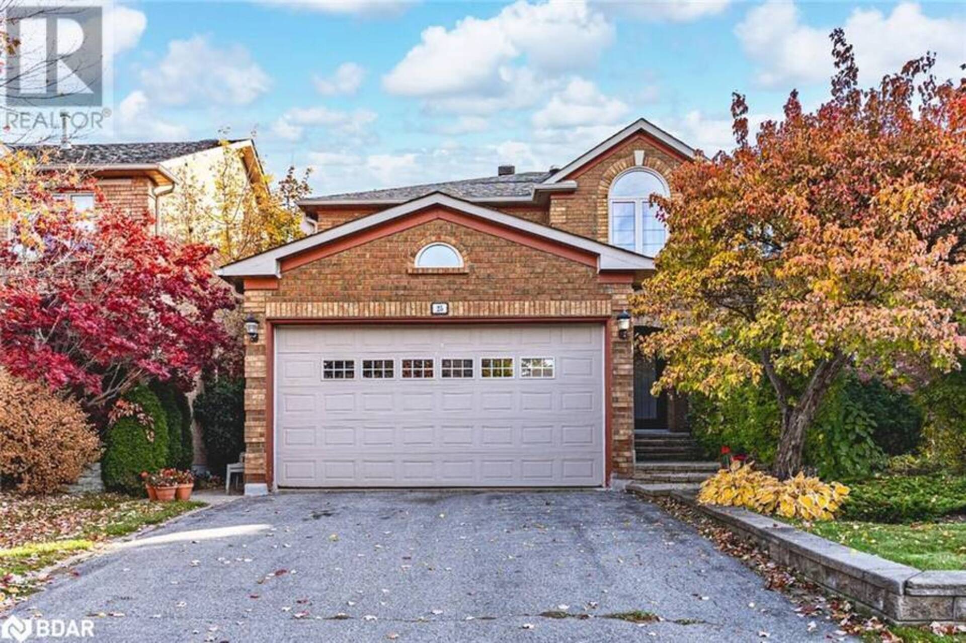 25 GRAND FOREST Drive Barrie