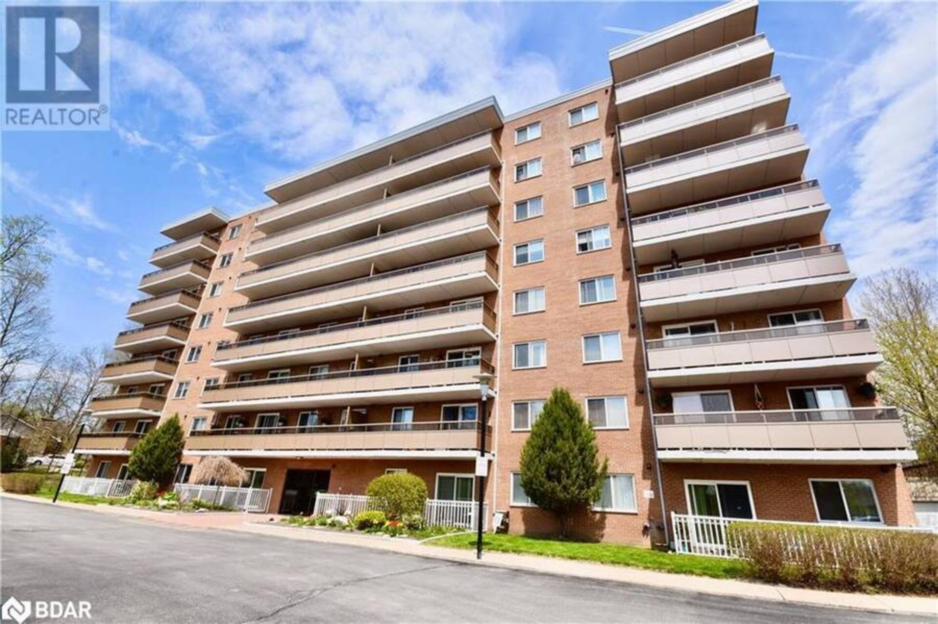 414 BLAKE Street Unit# 405 Barrie