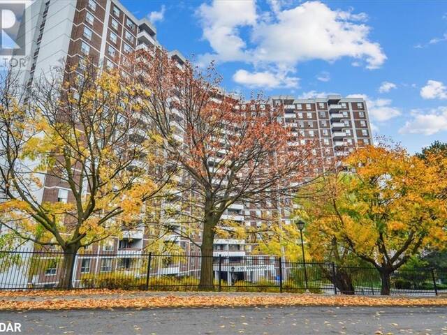 10 EDGECLIFF GOLFWAY Unit# 317 Toronto Ontario