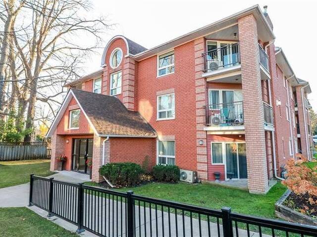 131 CLAPPERTON Street Unit# 305 Barrie Ontario