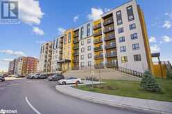 8 CULINARY Lane Unit# 402 Barrie