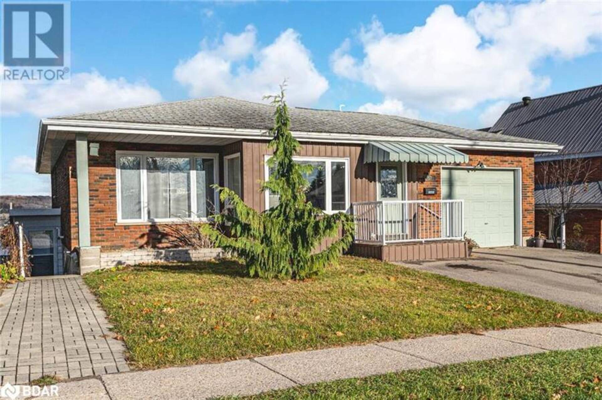 57 POYNTZ Street Unit# Upper Penetanguishene