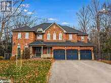 41 CAMELOT Square Barrie