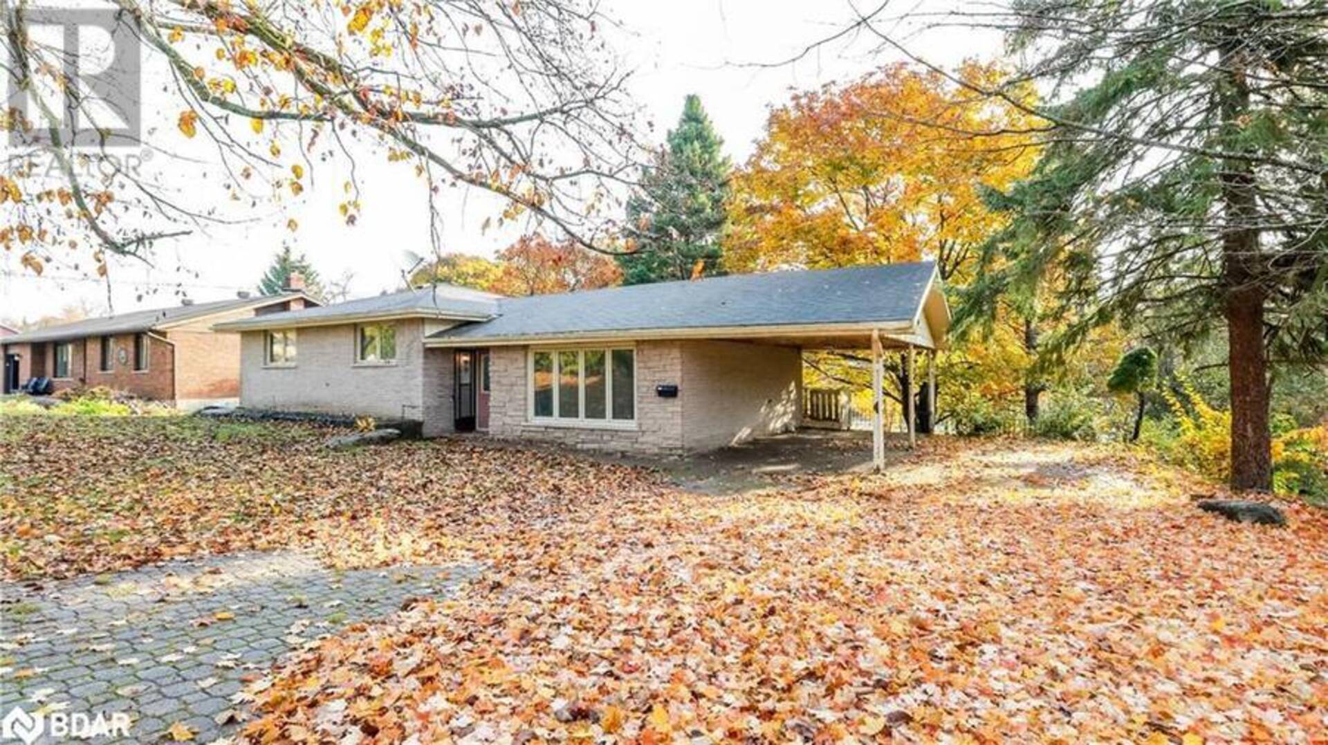 18 KENNEDY Drive Fenelon Falls