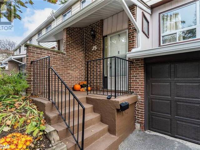 63 FERRIS Lane Unit# J5 Barrie Ontario