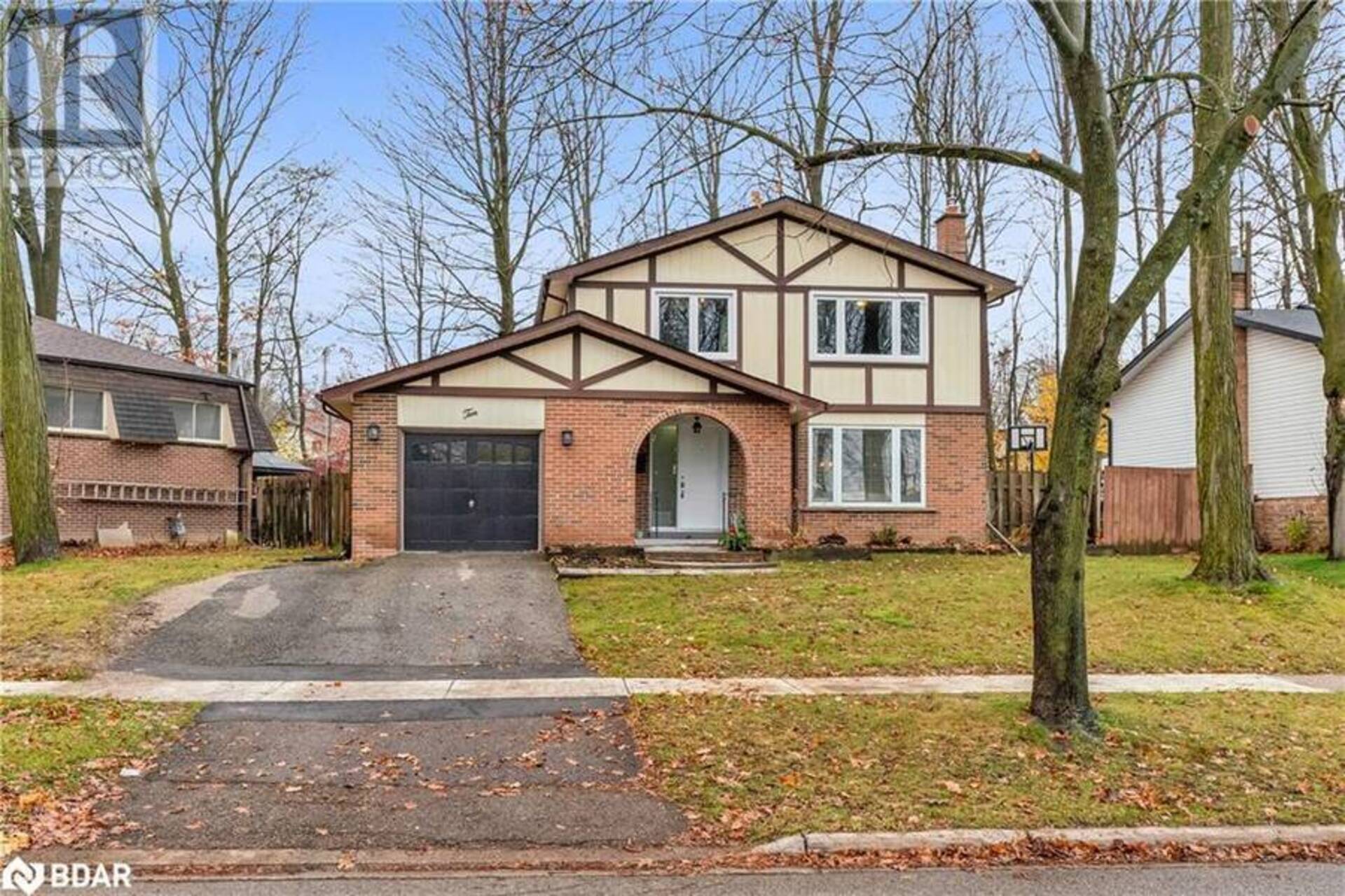 10 BIRCHWOOD Drive Barrie