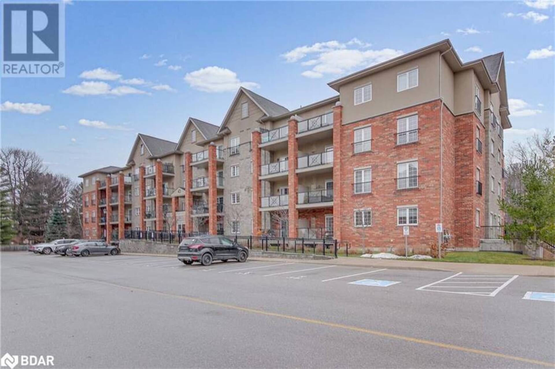 43 FERNDALE Drive S Unit# 204 Barrie