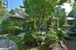 2069 THORNLEA Drive Oakville