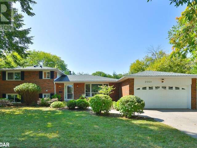 2069 THORNLEA Drive Oakville Ontario