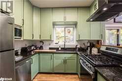 8098 LAIDLAW Avenue Washago