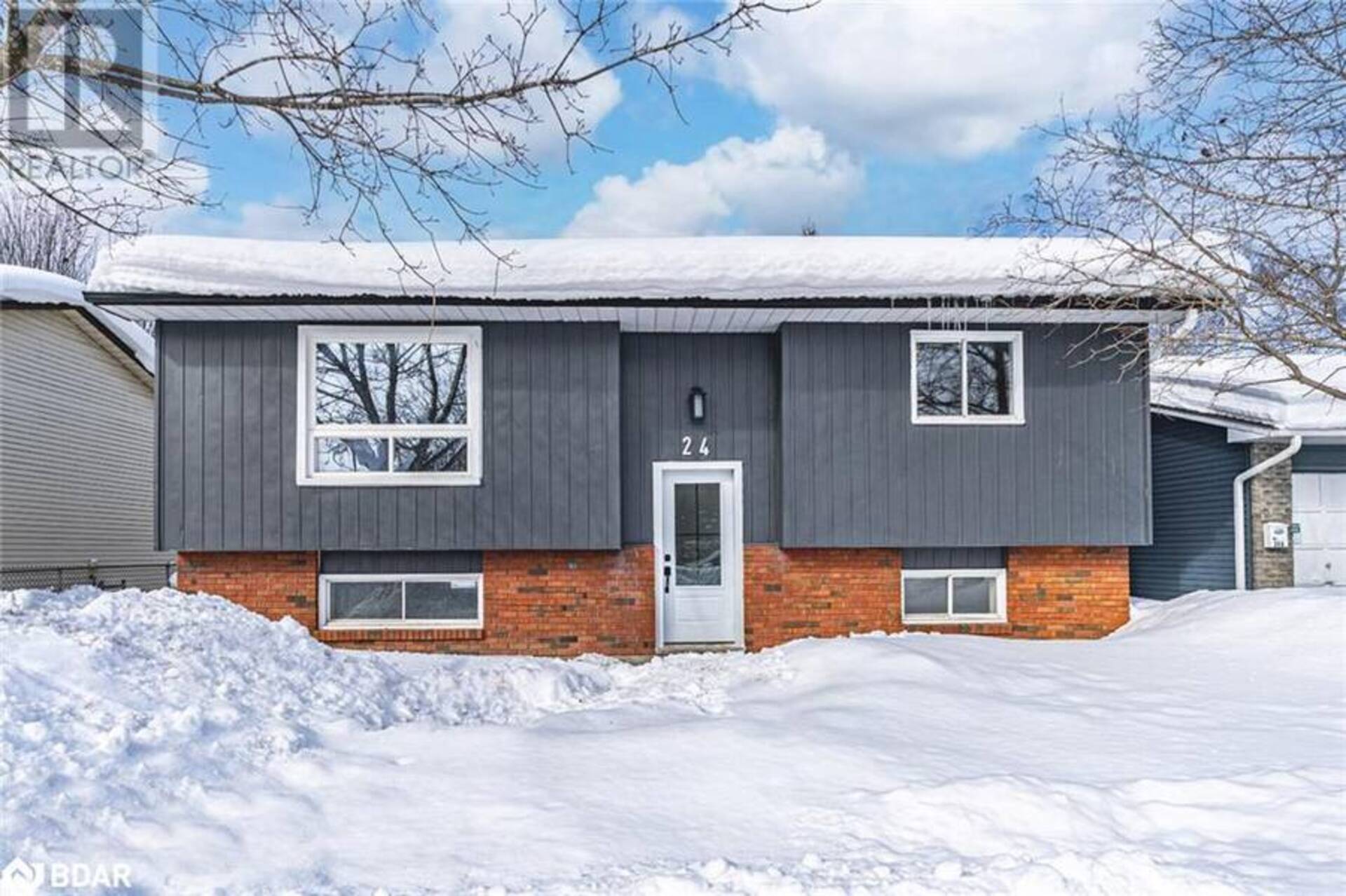 24 SHANNON Street Orillia