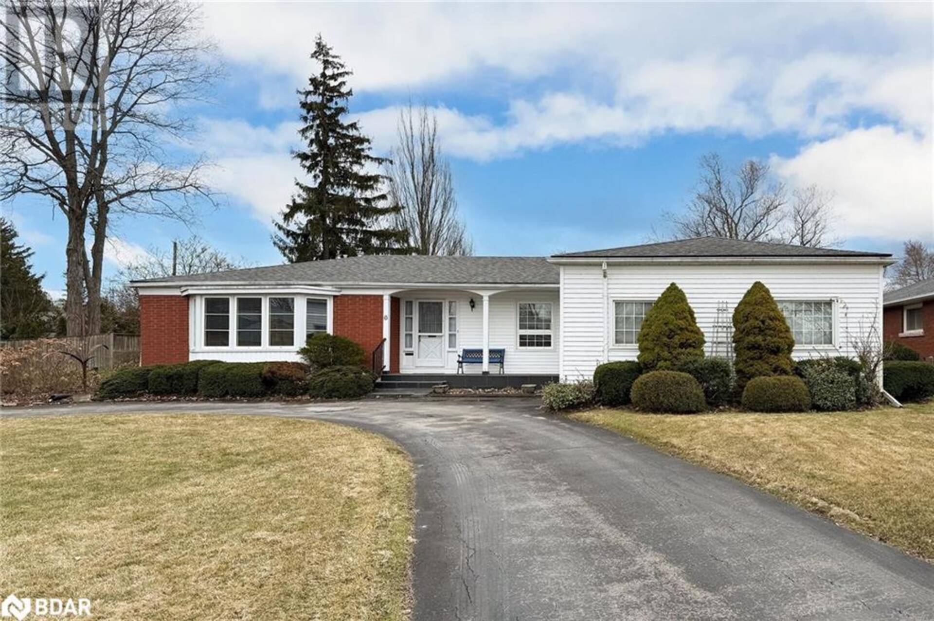 6 GLENDALE Drive Welland