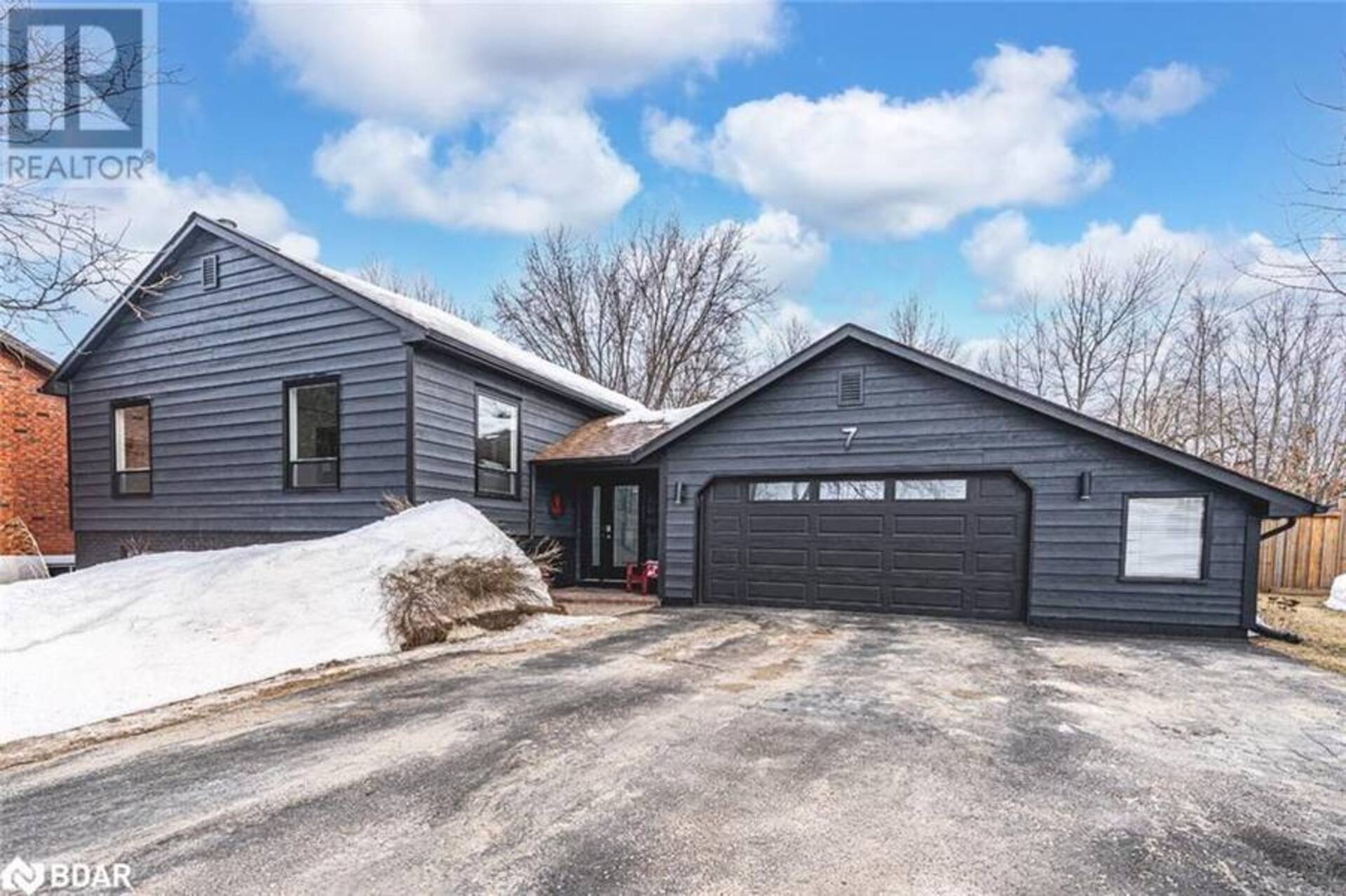 7 BAY Court Penetanguishene