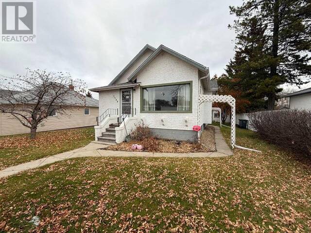 5208 51 Avenue Ponoka