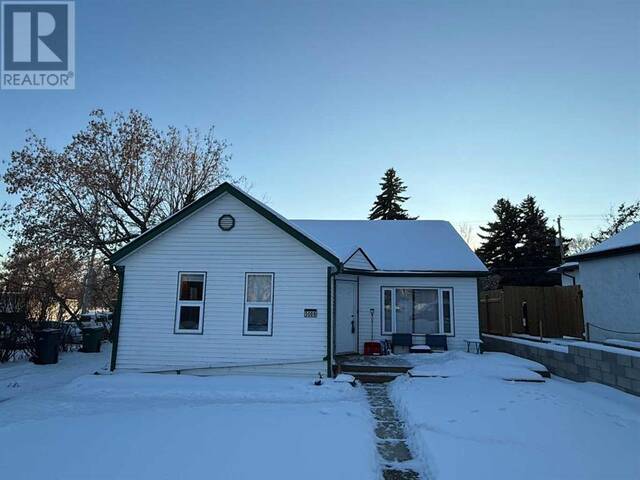 5009 54 Avenue Ponoka