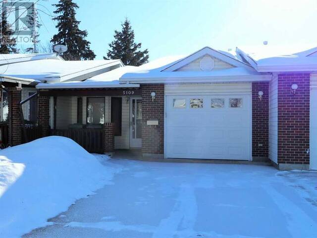 5109 46 Avenue Ponoka