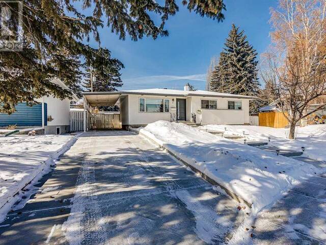 42 Kingsland Place SW Calgary