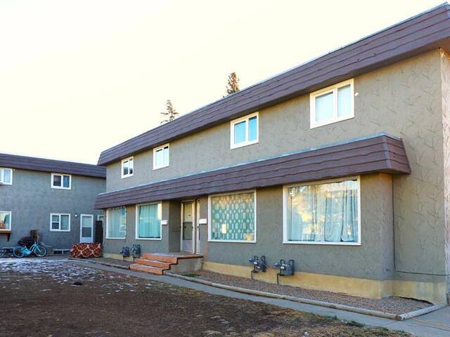 228, 230 Mayor Magrath Drive N Lethbridge