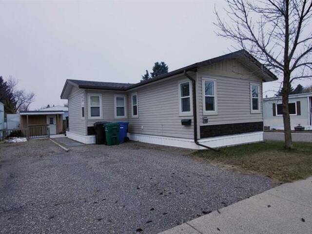 18, 1410 43 Street S Lethbridge