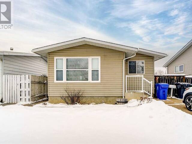 51 Trent Road W Lethbridge