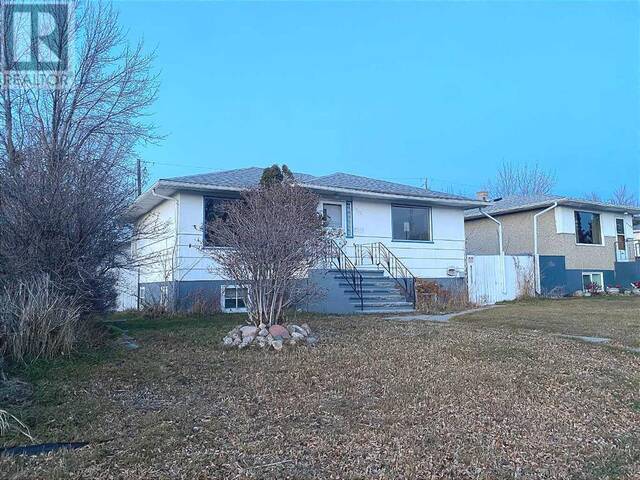 1703 2B Avenue N Lethbridge