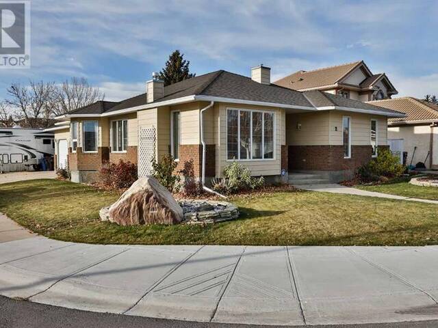 2 Ermineview Place N Lethbridge