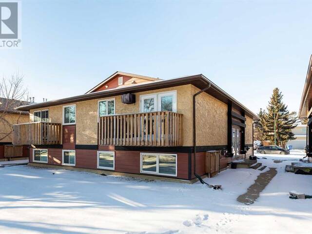 7, 5 Acadia Road W Lethbridge