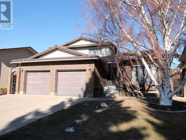 35 Ermineglen Road N Lethbridge