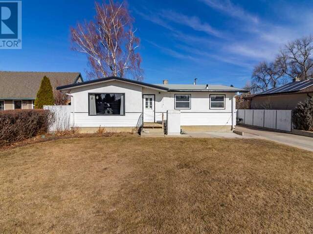 1821 12 Avenue North Lethbridge