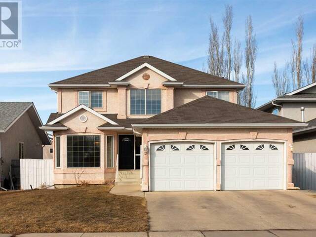 5 Cougar Bay N Lethbridge