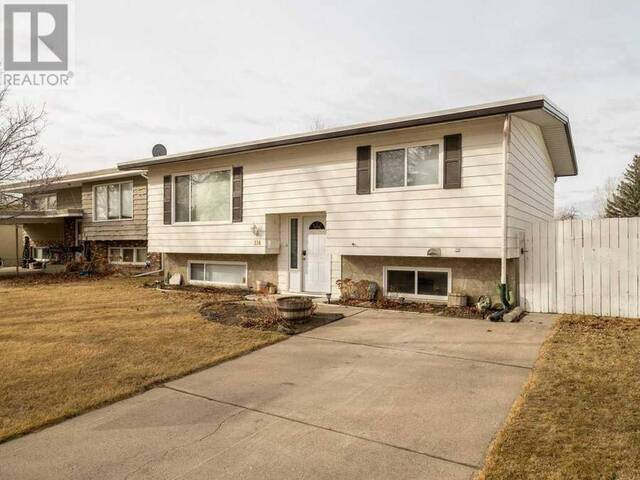 114 Meadowlark Boulevard N Lethbridge